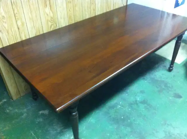 7' X 3.5' SOLID Mahogany Table & Oak Chairs Kitchen Dining Set in Dining Tables & Sets in Hamilton - Image 8