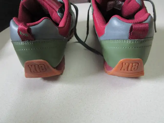 RARE X18 Reykjavik spike Sneakers , Women's Size 10 Vintage 90's in Women's - Shoes in Edmonton - Image 6