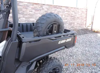 Hornet Spare Tire Mount Brand: Hornet New, never used Support à Roues de secours pour VTT / SxS Pric...