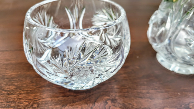 W.J. Hughes Pinwheel Glass Sugar and Creamer Set in Arts & Collectibles in Markham / York Region - Image 2