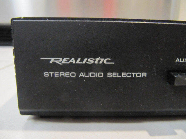 Realistic Model 42-2110 Stereo Audio Selector Rare Circa 1980s in Stereo Systems & Home Theatre in Mississauga / Peel Region - Image 2