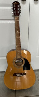 Acoustic 3/4 size guitar - USED