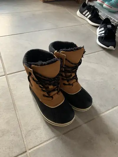 Kids US size 13, View more