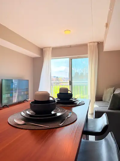FULL Apartment (2 Beds) 1 Bedroom + 1 Den | 1 Bathroom