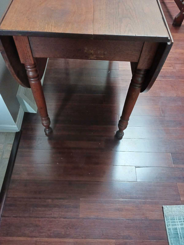 Drop Leaf Table in Dining Tables & Sets in Kitchener / Waterloo - Image 2
