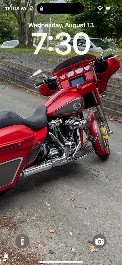 Check out this custom 2019Harley-Davidson street glide special, 107 cubic inch motor. To many extras...