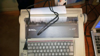 SMITH CORONA WORKING ELECTRIC TYPEWRITER