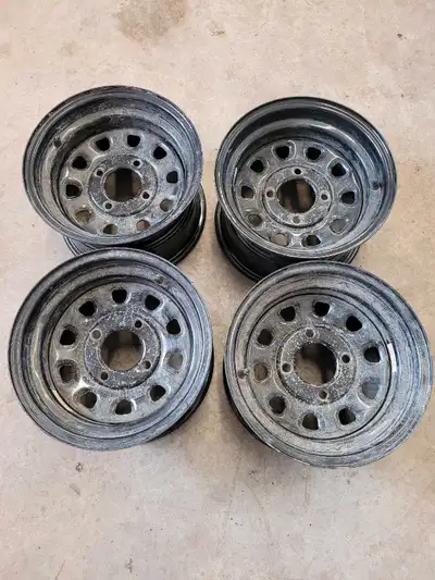 Traxion HDX Wheel 12X7 - 4+3 - 4/110 - 12HDX10 Barely used, 4x110 bolt pattern. Good shape, had then...