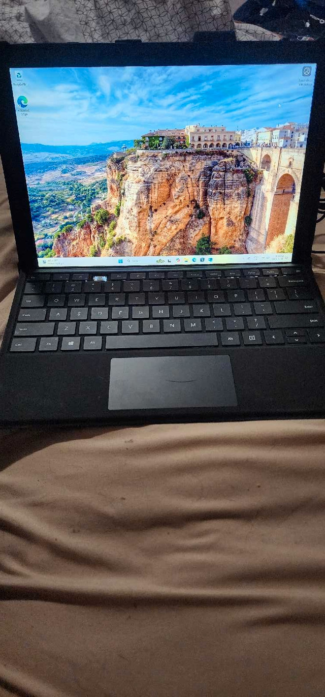 Microsoft Surface Pro 7 in Laptops in Brantford