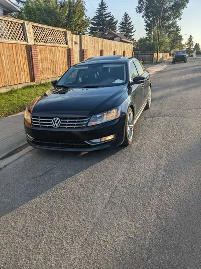 2.0L Turbo Diesel 6-Speed automatic DSG Power windows locks mirrors Heated leather seats A/C blows c...