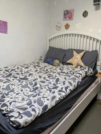 Cozy West End Room for SHORT TERM SUBLET: FOR 1 MONTH: MAY or 1.5 Months. - MAY to MID-JUNE near St...