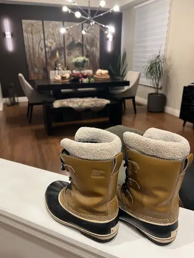 Sorel Waterproof Winter Boots Youth Size 4, View more