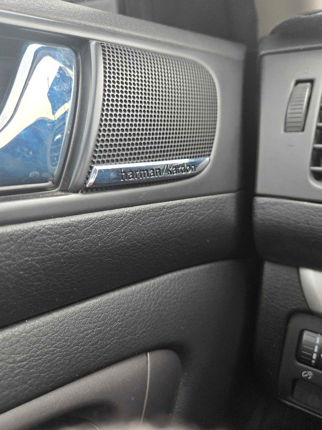 2009 Outback PZEV in Cars & Trucks in Hamilton - Image 2