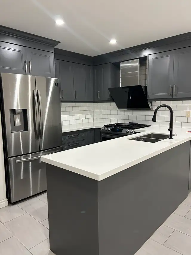 Spacious 3+ Bedroom End-Unit Townhome for Lease in Long Term Rentals in City of Toronto - Image 3