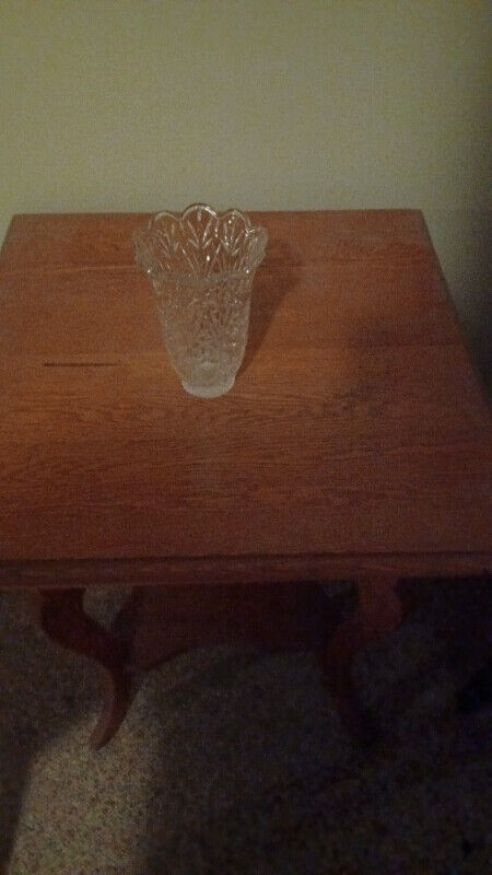 Cut Glass Vase in Home Décor & Accents in Kingston - Image 3
