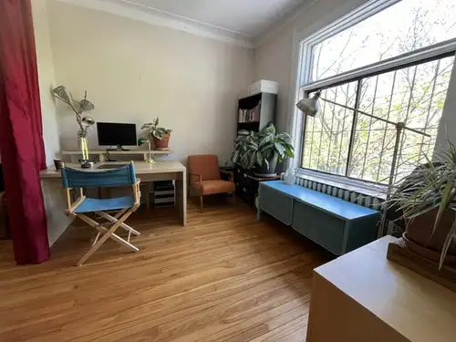 -Colocation disponible dès DÉCEMBRE ou JANVIER 2026 dans un 5 ½ au 2e étage. -Tout est inclus : meub...