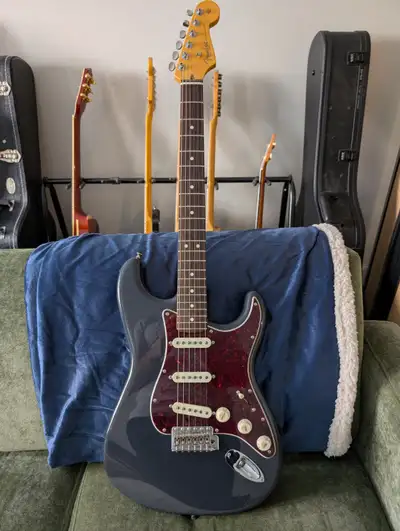 American Professional Classic Fender Stratocaster (Faded Black), View more