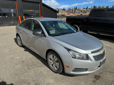 2014 Chevrolet Cruze LS! LOW KM ACTIVE STATUS.