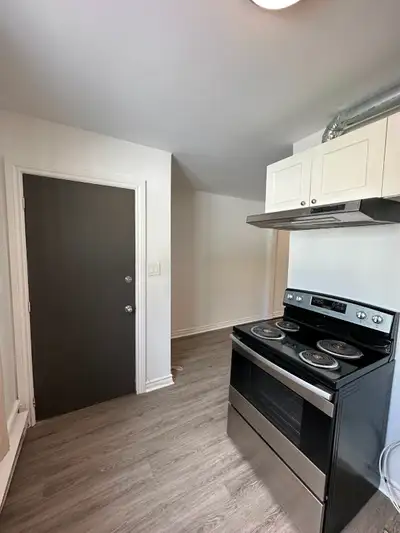 Super convenient 1-bedroom apartment available for rent in a prime location in the Plateau, Gatineau...