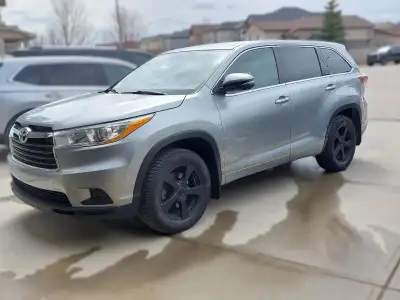 Price $20850 OBO. Active Status, Accident Free, Remote start, 8 Seater, Extra sets of Sports Rims($2...