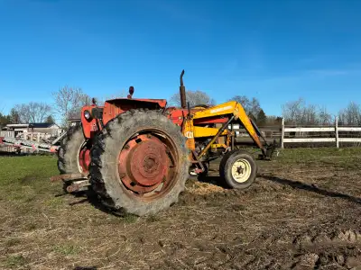 Je vends mon tracteur Massey Ferguson. Bien qu'il ait quelques années au compteur, il est toujours p...