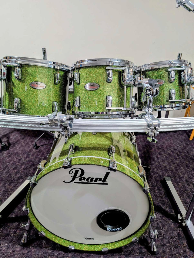 Pearl Reference Drum Kit. like new. in Drums & Percussion in Oshawa / Durham Region - Image 2