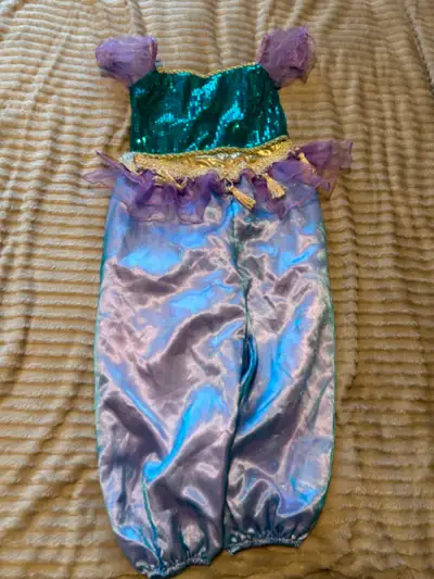 Costume d’Halloween pour enfant grandeur 7/8 ans, vient du toys rus