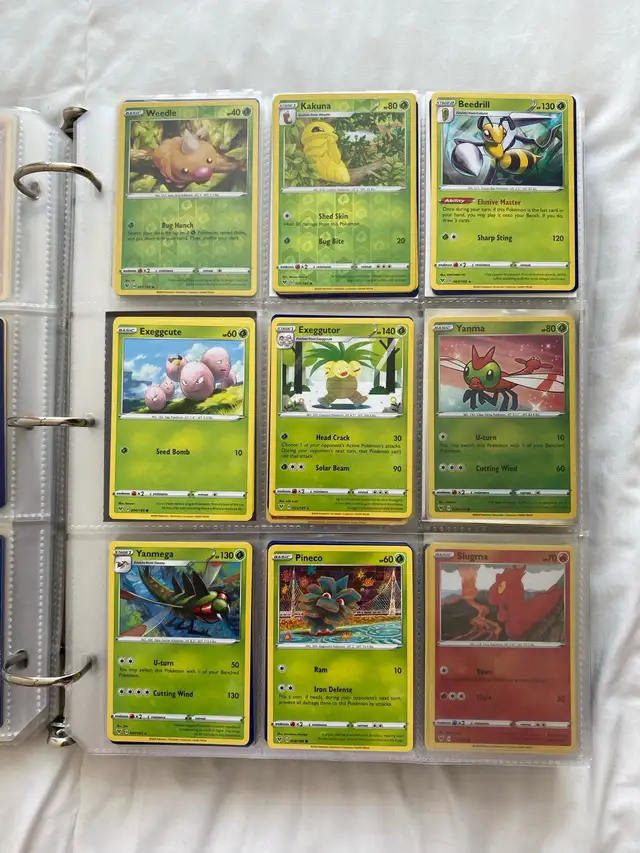 + 900 cartes Pokémon de 7 sets différents Sword & Shield!   in Arts & Collectibles in Longueuil / South Shore - Image 5