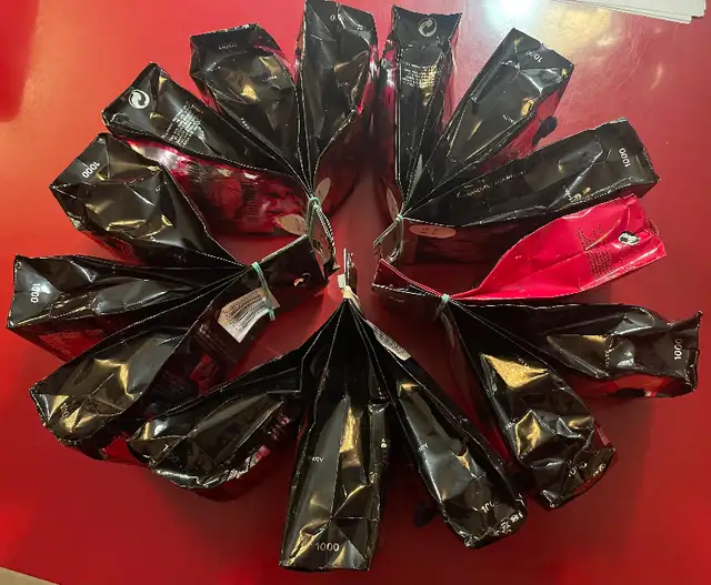 New Navy DIM Sheer Sz 2 French Pantyhose-$5 for  3 in Women's - Bottoms in Mississauga / Peel Region - Image 2