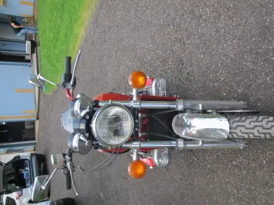 Very well maintained, 2 owner GL1000 Goldwing. Comes with some bike specific tools (see photos) and...