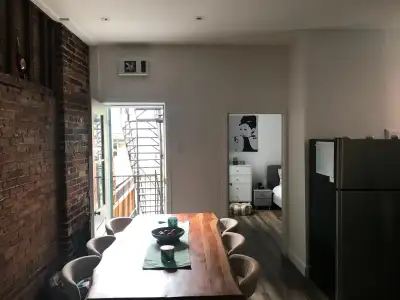 Verdun — grand 4½ — 1 695$/mois — disponible le 1er juillet 4545 boul. LaSalle — rez-de-chaussée, à...