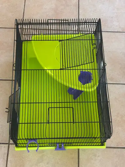 Cage hamster (environ 40x60 cm) 2 roues Litière de confort Litière de toilette Tuyeau de jeux Bibero...