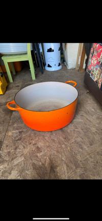 Le creuset large pot 