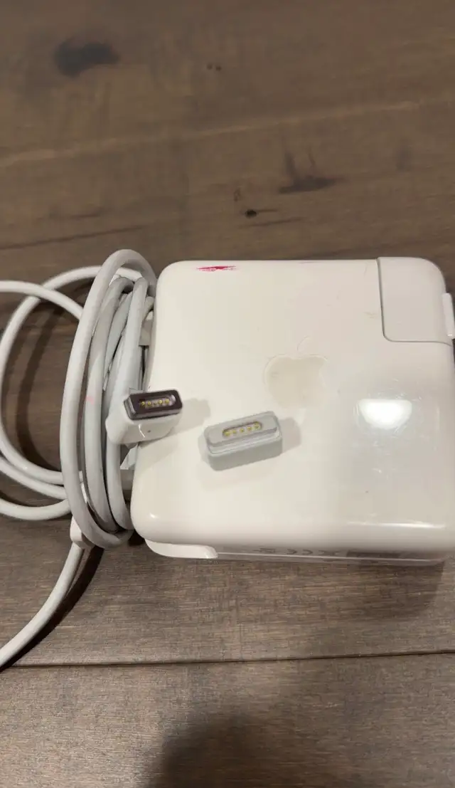 Apple 85W MagSafe Power Adapter A1290 in Laptop Accessories in City of Toronto - Image 3