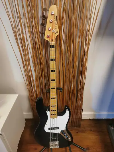 fender jazz bass , View more