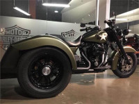 Harley Davidson, Free wheeler unique 2015.vert arme.