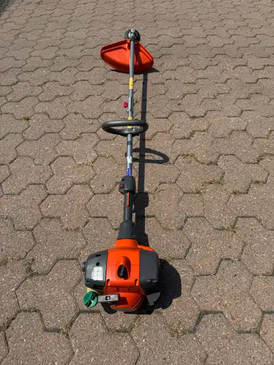 Husqvarna 28cc Trimmer - attachment compatible, View more