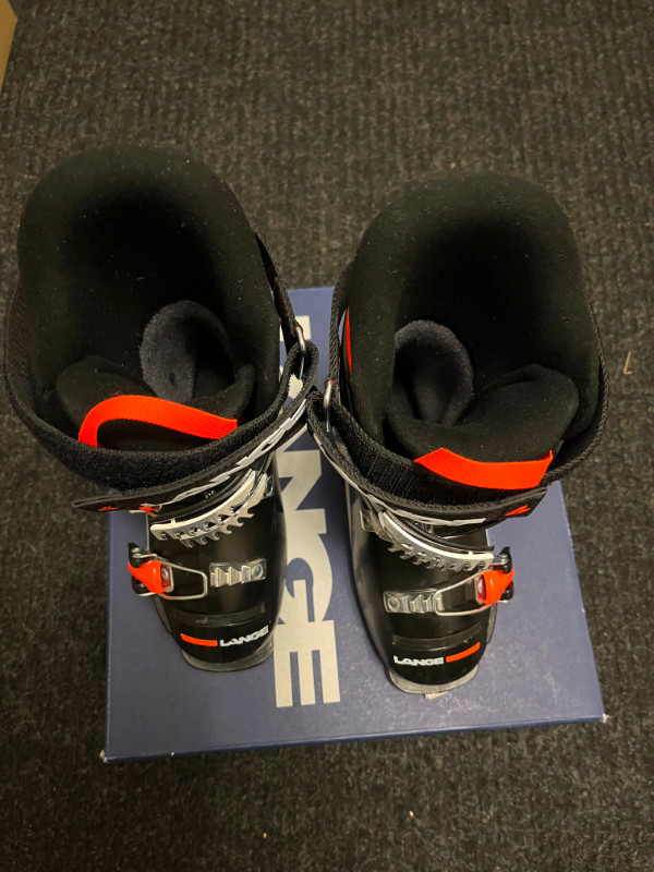 Sky boots size 13.5 to 1 (20.5) in a box in Ski in Edmonton - Image 3