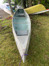 Canoe aluminum 14’ -8 long smokercraft 