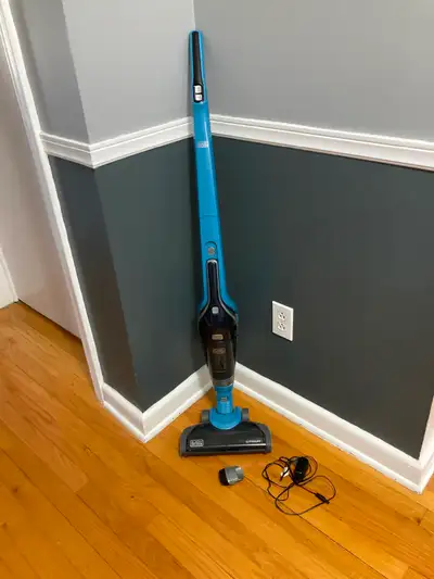 Black and decker 2 in 1 stick vacuum with detachable head, View more