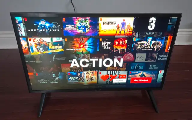 Samsung TV 32 inches Smart TV, Screen Mirroring, Media player in TVs in Ottawa - Image 3