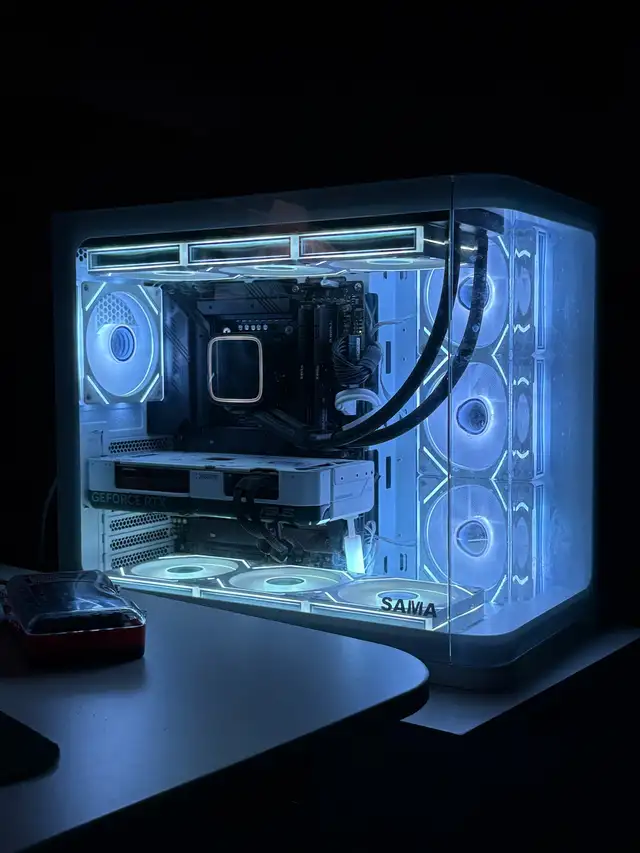 White Gaming PC – RTX 4070 SUPER / i7-13700KF