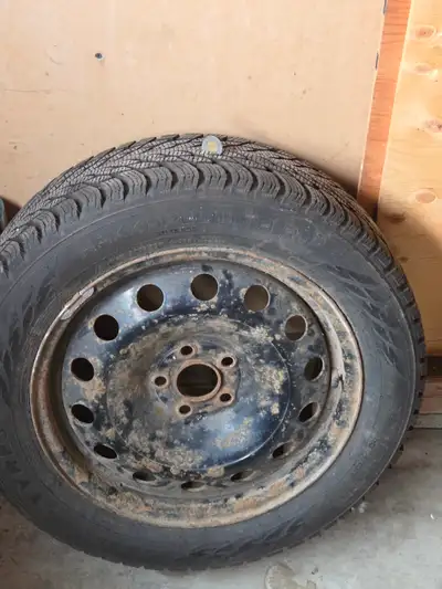 Nokian Hakkapelita R3 205 55 r16 snow tires on Subaru rims Came off a 2011 Impreza Barely used, good...