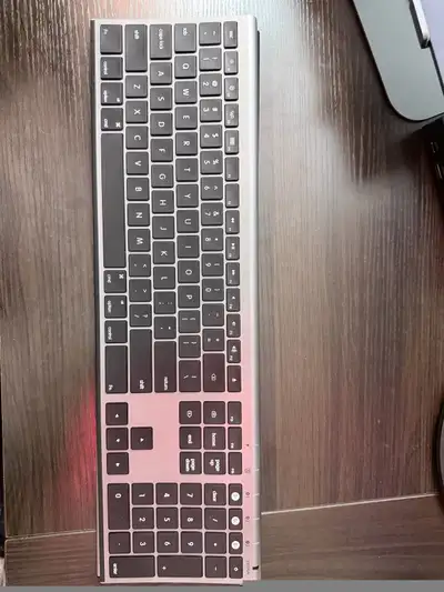 macbook keyboard wireless $40 or best offer, View more