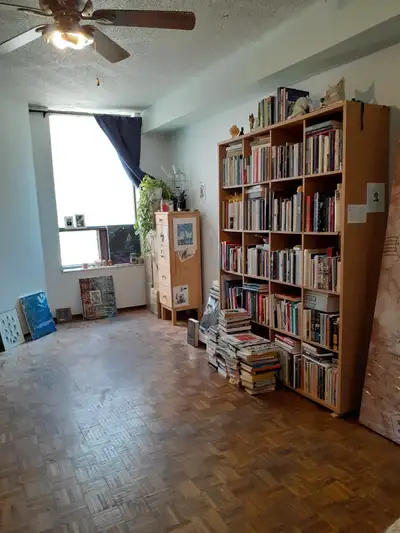 Room(370 Sq m) +share kitchen/bath, +private large fridge $1,250