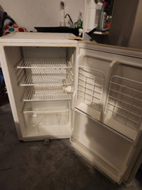 Réfrigérateur fonctionnel