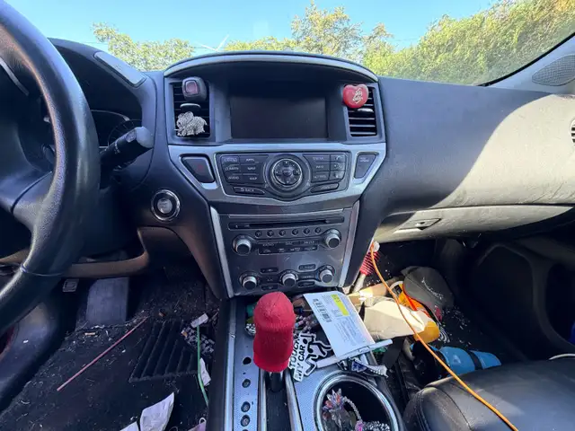 2018 Nissan Pathfinder SL needs new engine 562911351365314564