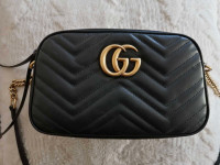 Authentic Gucci purse 