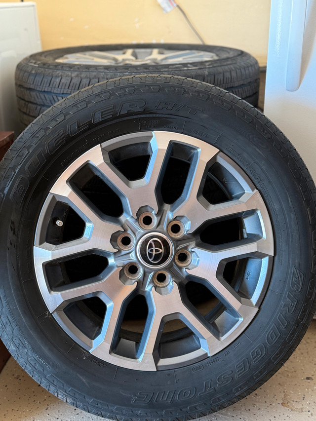 Toyota Alloy wheels and Tires 265/60/R20 TPMS in Tires & Rims in Mississauga / Peel Region - Image 3