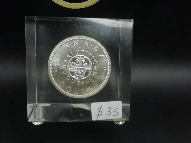 1964 Canadian silver dollar in Acrylic cube!!!!63826839622019120